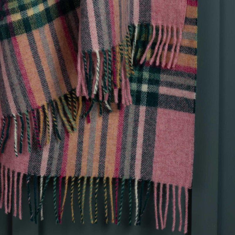 Plaid Shetland Wool Throw Pink