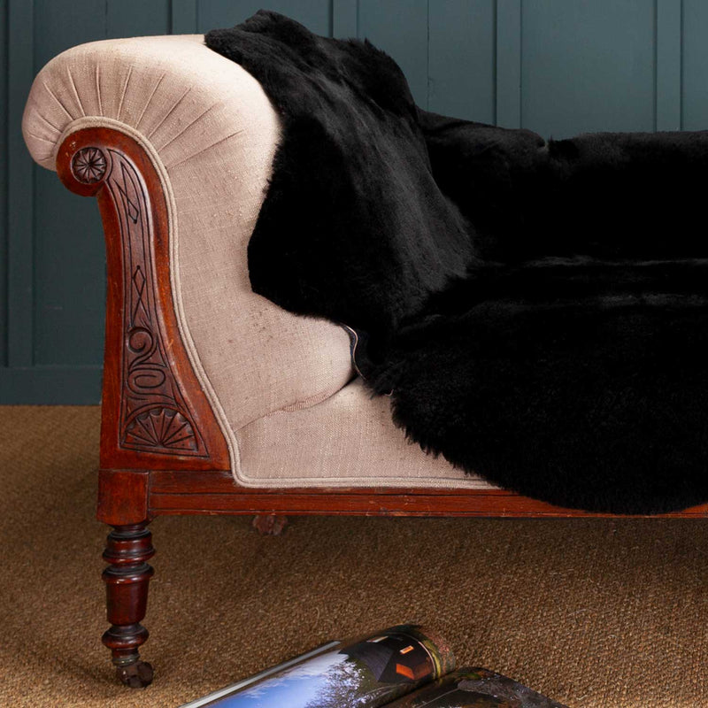 Exclusive Sheepskin Throw Black