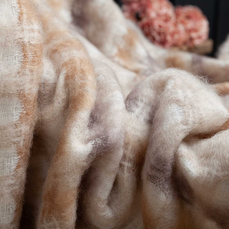 Carmen Mohair Blanket Coffee Cream (Photoshoot)