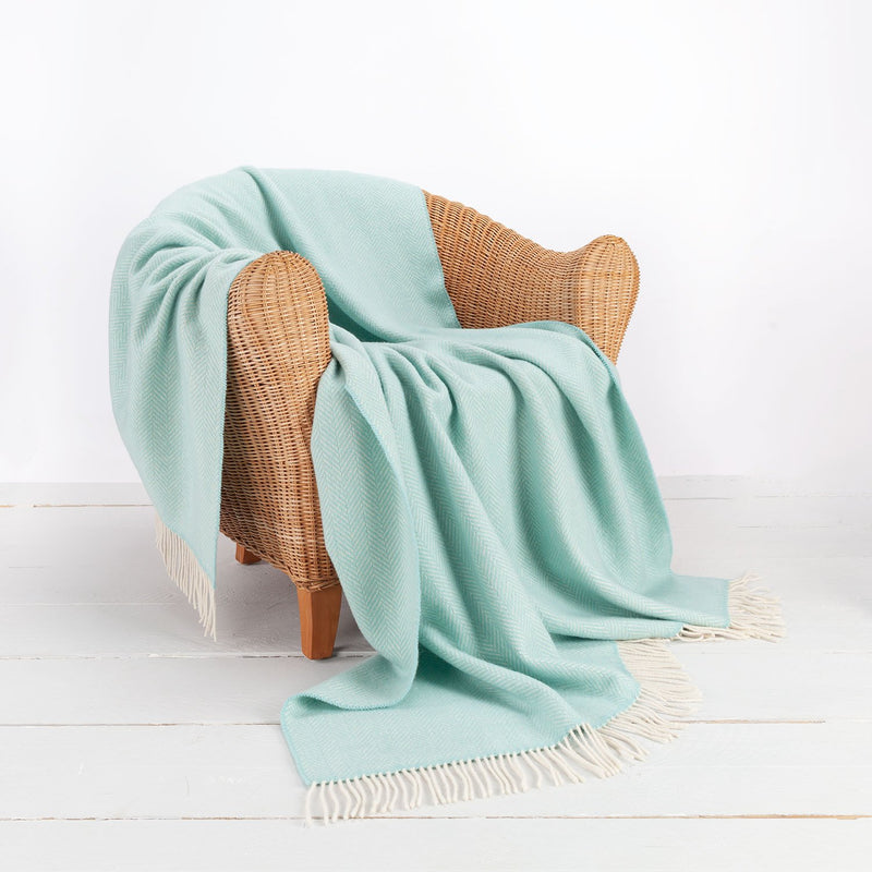 Merino-cashmere blend throw super-soft warm & cosy soft duck egg & cream herringbone pattern top-quality luxury throw