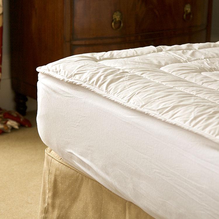 Reversible mattress topper with Merino wool pile with a luxurious lambswool filling.  super-soft, high-quality cotton cover 